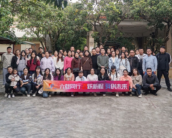 Huizhou Flash Hobby Technology Co., Ltd. marca 6º aniversário com alegre formação de equipe